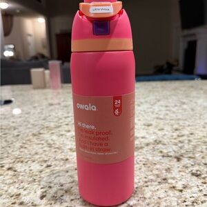 Owala Pink Insulated Tumbler with Built-In Straw 32oz
